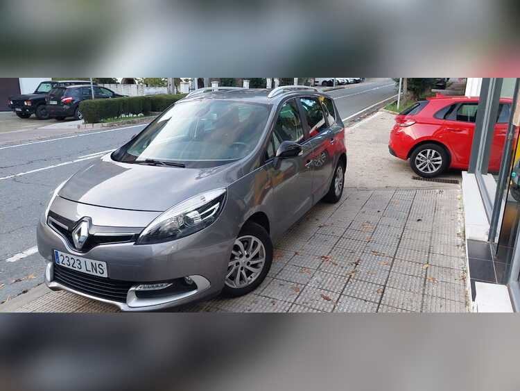 Renault Grand Scenic 1.5 DCI 110CV foto 12